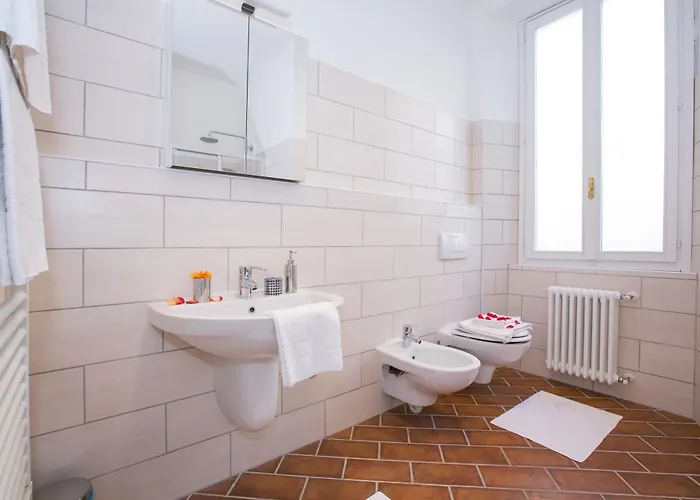 Larius Balcone Carate Urio