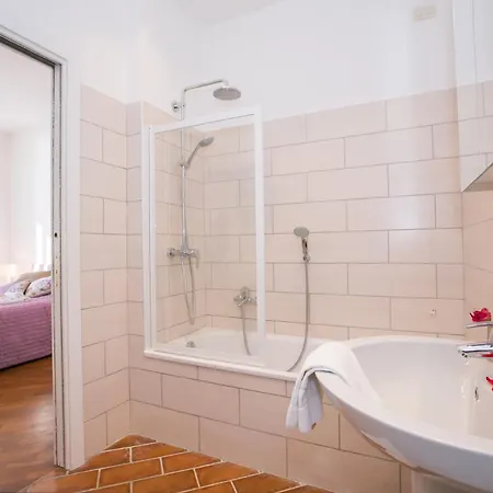 Larius Balcone * 카라테우리오