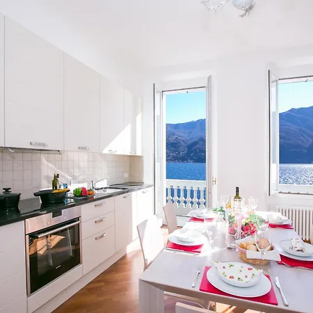 Larius Balcone 카라테우리오