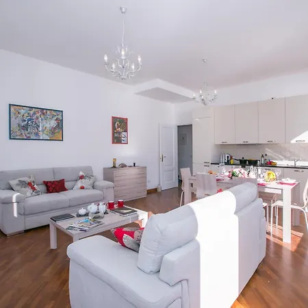 Larius Balcone 아파트